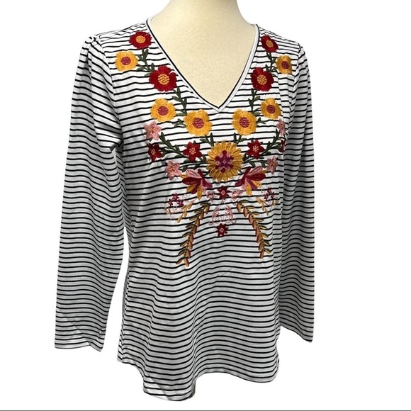 Savanna Jane Striped V Neck Embroidered Floral Long Sleeve Top - Picture 8 of 10